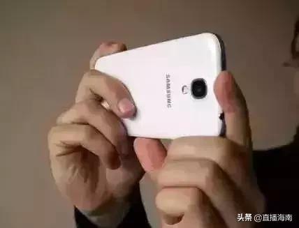 酒店被发现暗藏摄像头,情侣入住发现针孔摄像头