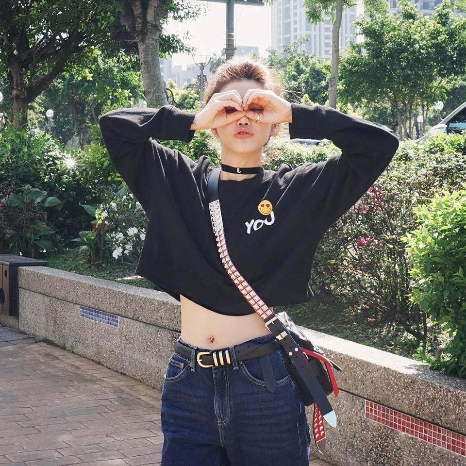 最自豪自己的完美腰线!许路儿不藏私分享有感瘦腰3招