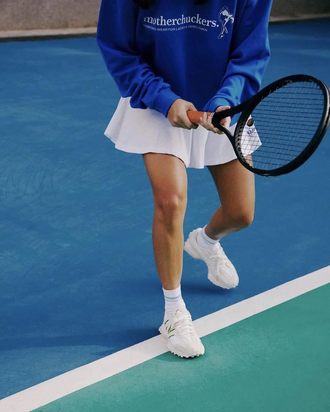 瑜伽服后面的球,瑜伽服后面蝴蝶结