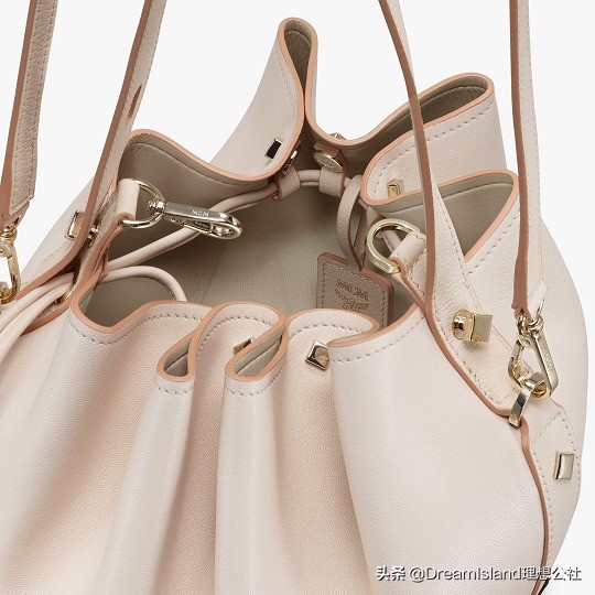 mcm中古包牛角包粉色,mcm秋冬值得入手的包