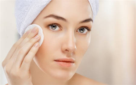 大油皮适合什么定妆产品,适合干皮的定妆产品