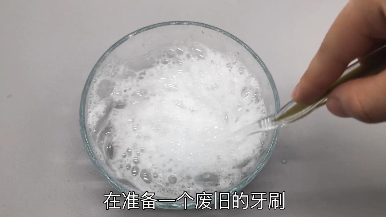 冰箱胶条霉斑怎么去除,冰箱胶条太脏怎么清洁