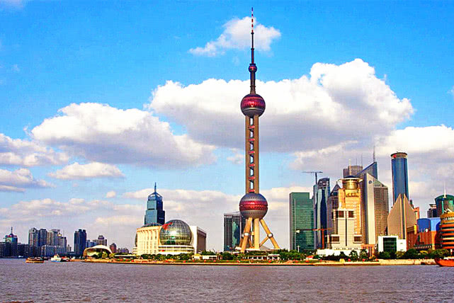 上海著名的景点有东方明珠,上海的著名景点东方明珠介绍