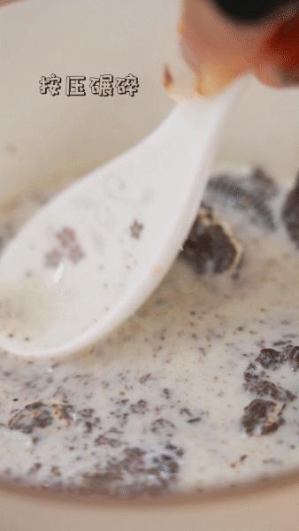 蛋糕怎么做的又简单又好吃微波炉,微波炉做蛋糕10分钟需要多大温度