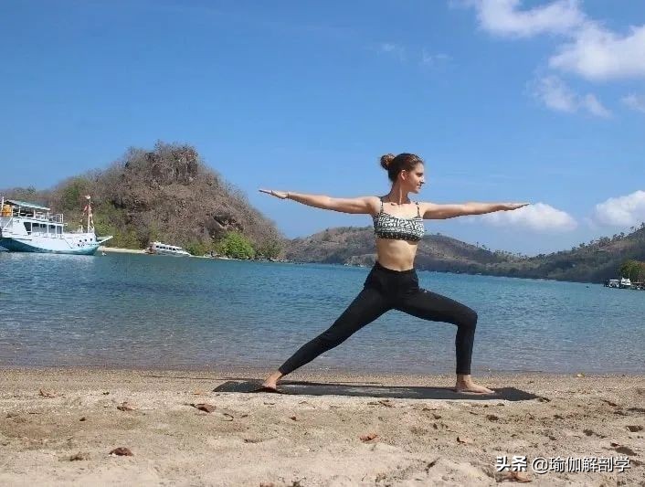 尾骨上翘做瑜伽练习需要注意哪些,臀部上翘瑜伽