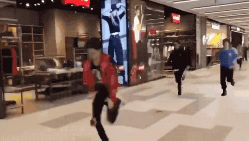 优衣库联名版为什么火了,优衣库羽绒服联名款