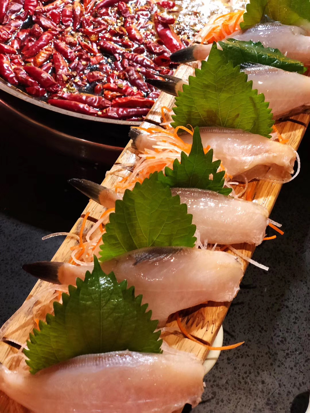 天冷了来一起吃个火锅吧,天冷了来一份火锅吧