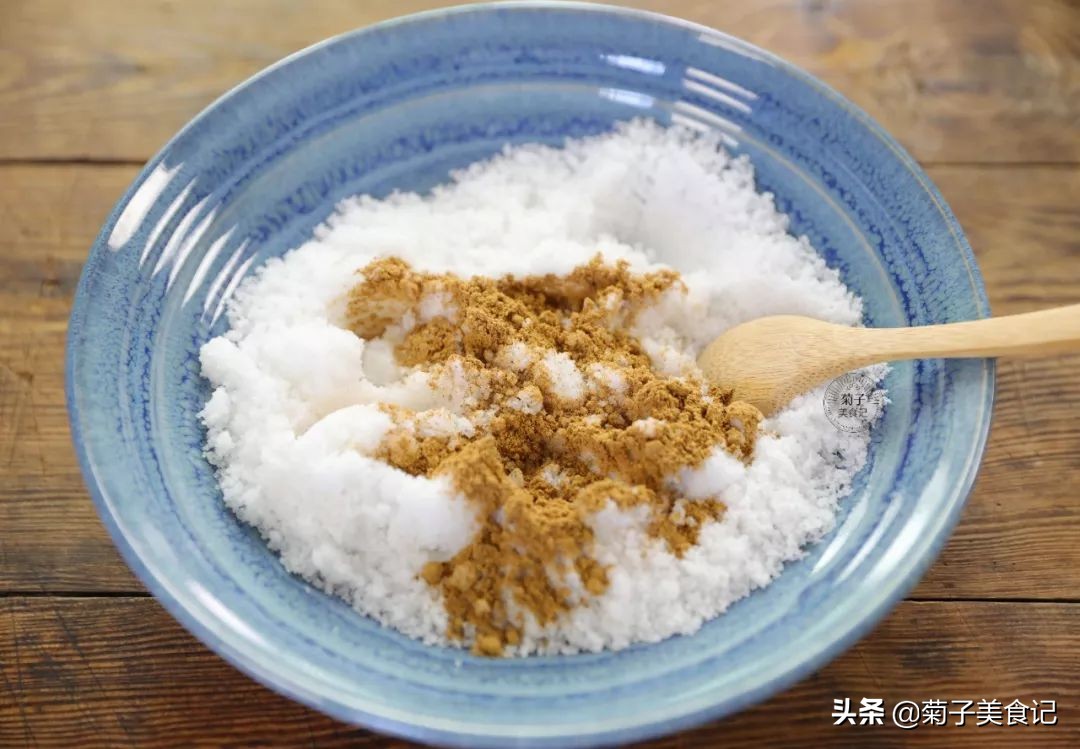 咸鸭蛋好吃又简单的腌制方法,简单腌制咸鸭蛋家常做法