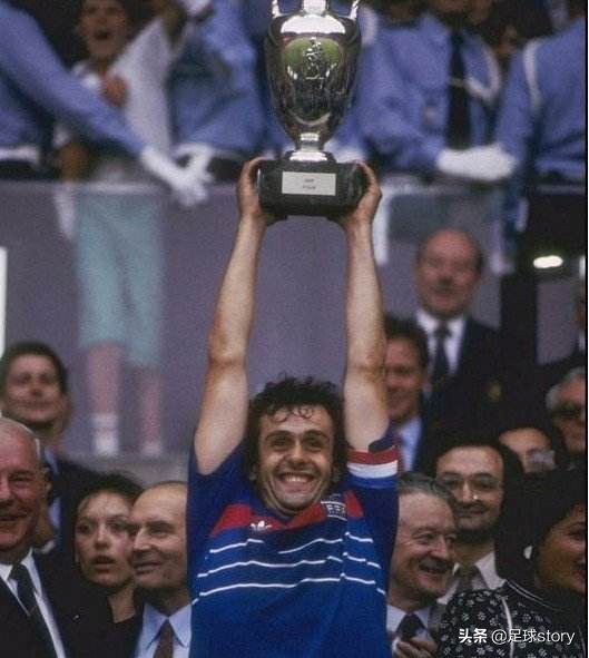 足球历史上最伟大左前卫,历史上最伟大的左边锋