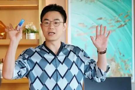 今年贺岁档有了《假日暖洋洋》，我能乐到过年