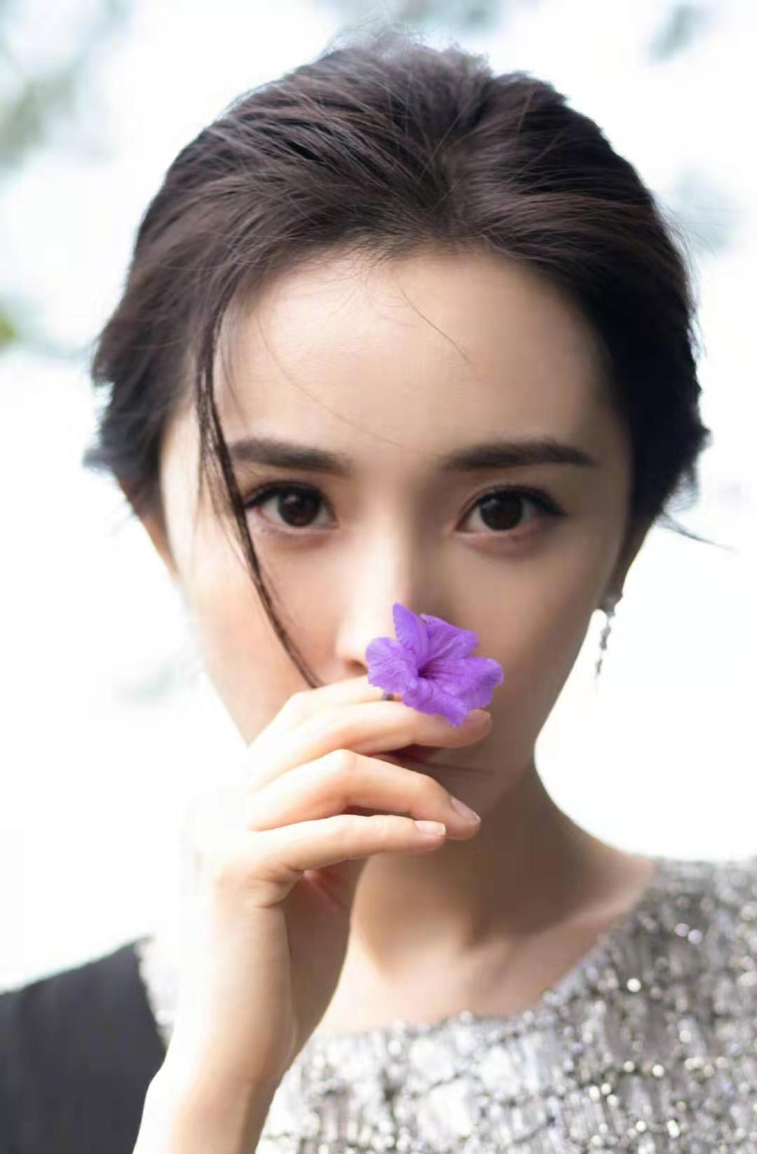 杨幂鱼尾辫图片大全,杨幂鱼尾辫造型亮相