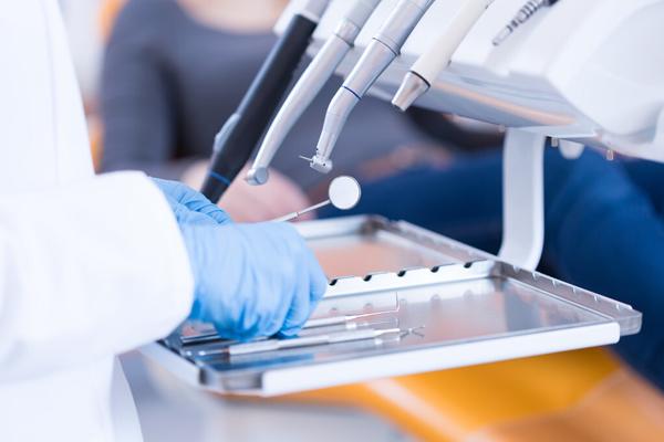 牙科要具备哪些机器设备,牙科设备好维修吗