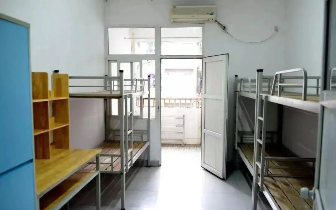 各大重庆学校宿舍,重庆宿舍条件比较好的学校