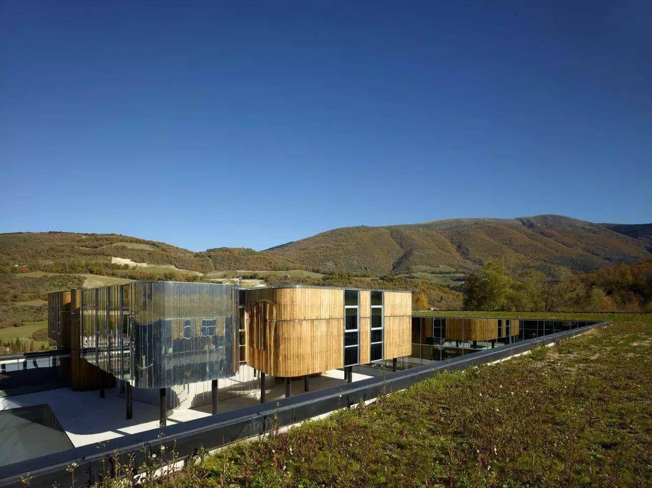 世界上最美的工厂车间,工厂原来可以这么漂亮