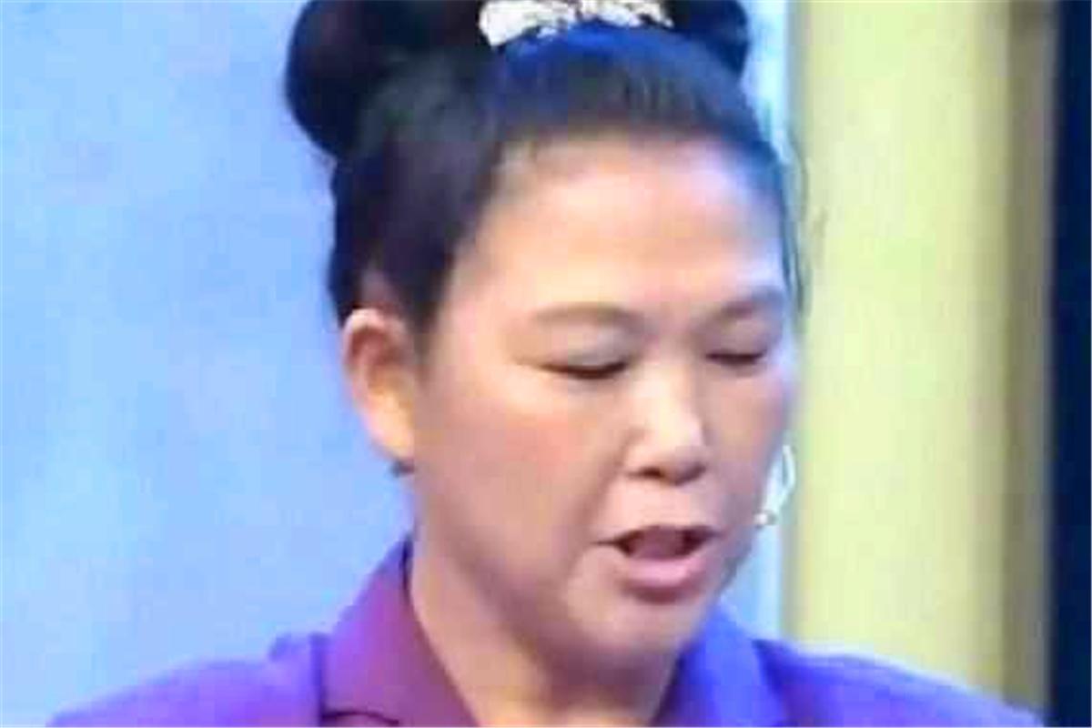 大姐带夜明珠鉴宝专家让上交,夜明珠鉴宝真实视频