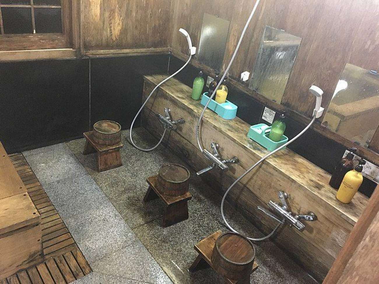 日本的澡堂有哪些,日本澡堂哪个最著名