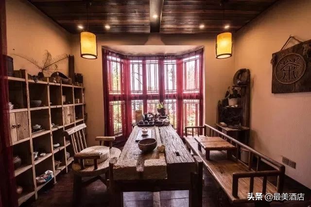 这对夫妻把渔民都嫌弃的破旧石头房，改成3个超美的民宿，美爆了