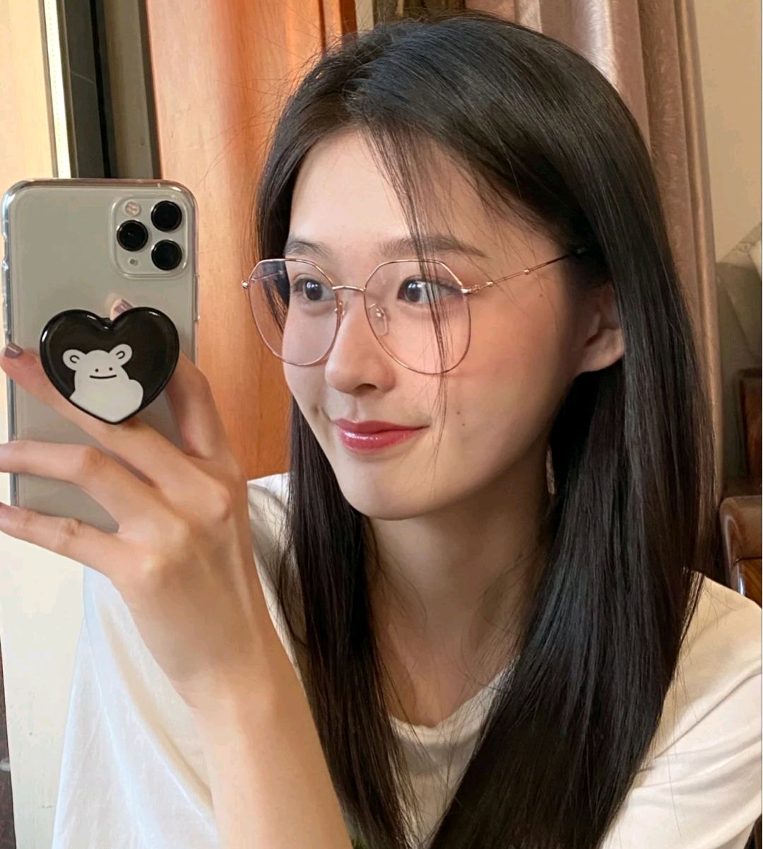 怎么选眼镜框搭配脸型,怎么选眼镜框适合脸型微胖女生