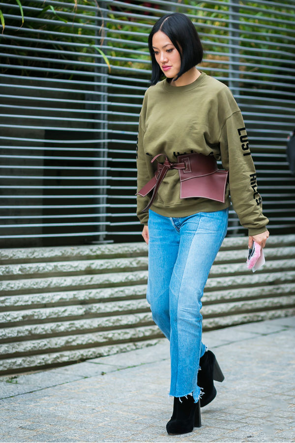 40以上穿什么卫衣减龄年轻,女款卫衣穿搭技巧40岁怎么穿