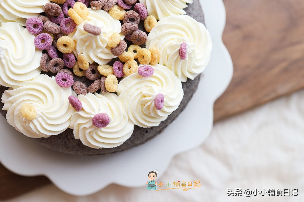 双层蛋糕奶油裱花简单做法,做蛋糕裱花用什么奶油最好