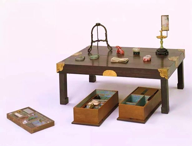 同年代的学生用的文具盒,开学了看看大家的文具盒是怎样的