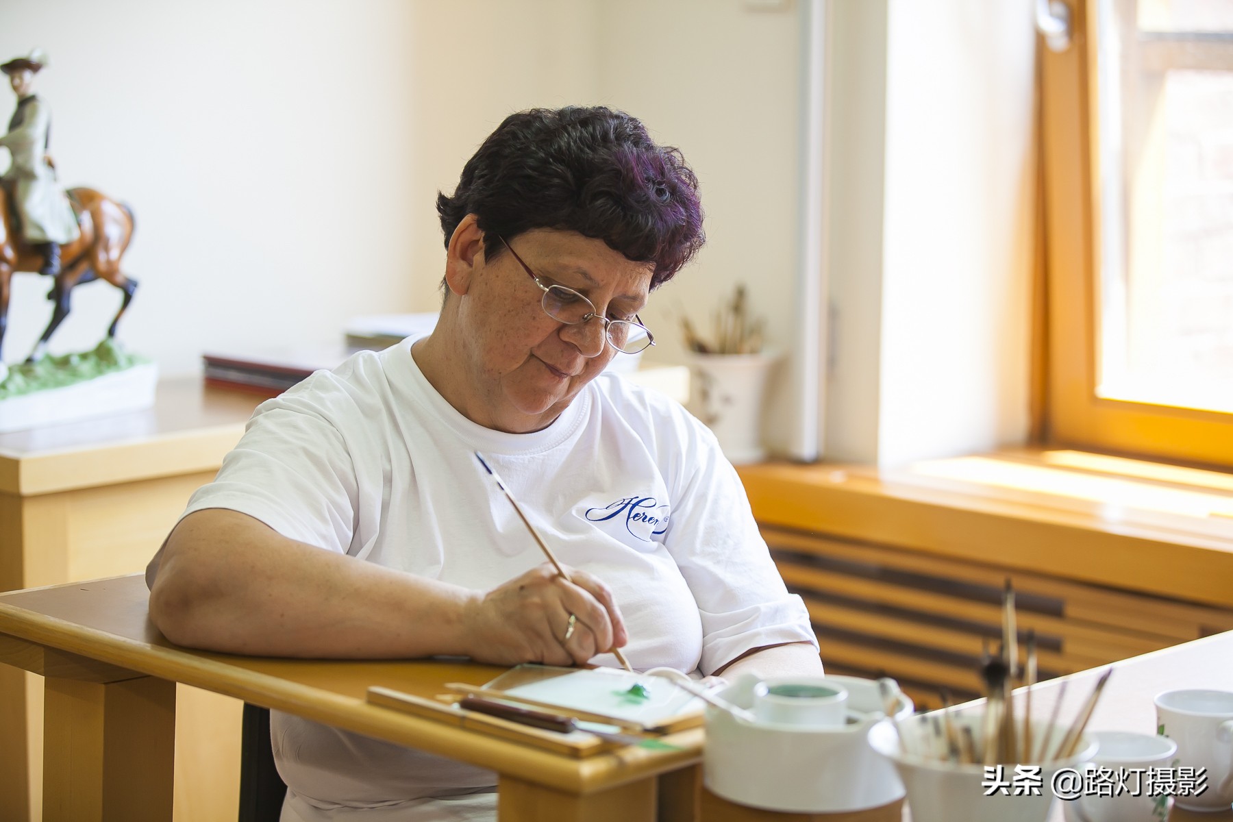 和赫伦齐名的匈牙利瓷器,匈牙利赫伦女王纪念瓷器精品欣赏