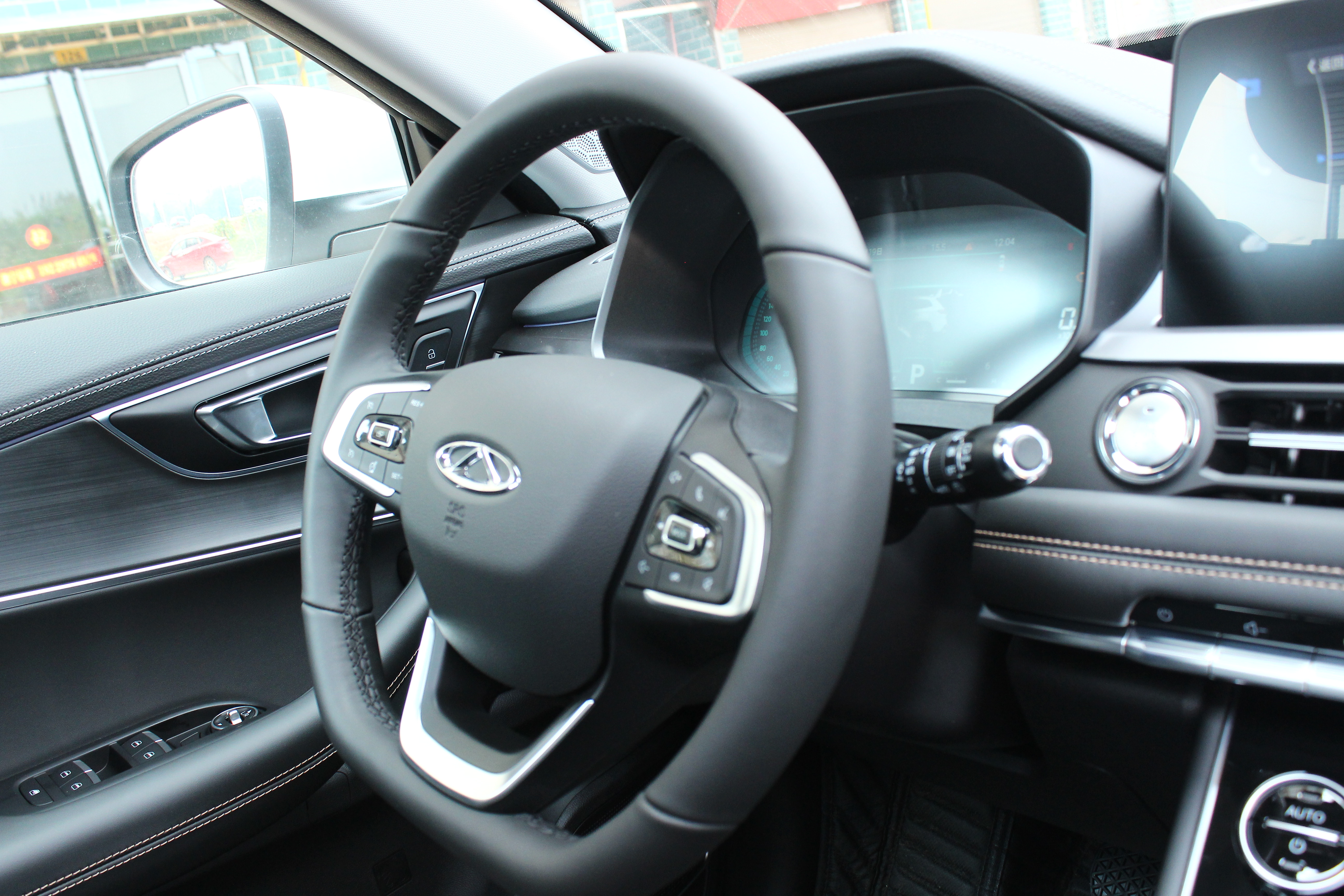 瑞虎8缺点有哪些,瑞虎8空间大吗