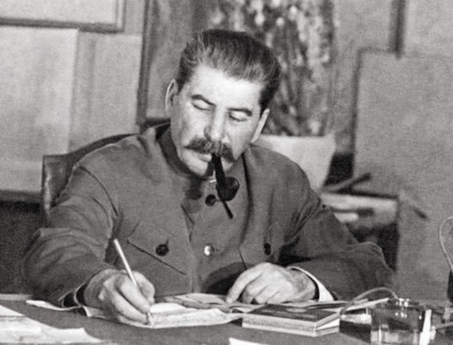 毛主席一天能抽50支,最后两年决心戒烟,靠闻烟味抵抗烟瘾