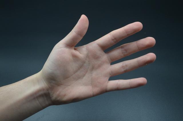 手上有老茧怎么消除,手上老茧怎么去除最简单方法