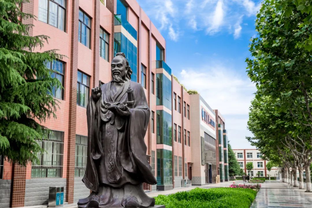 西京学院学费有多贵,西京学院属于贵族学校吗