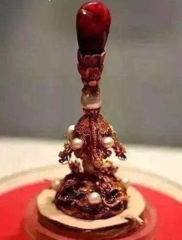 李卫被官差处理,混混冒充钦差救人视频