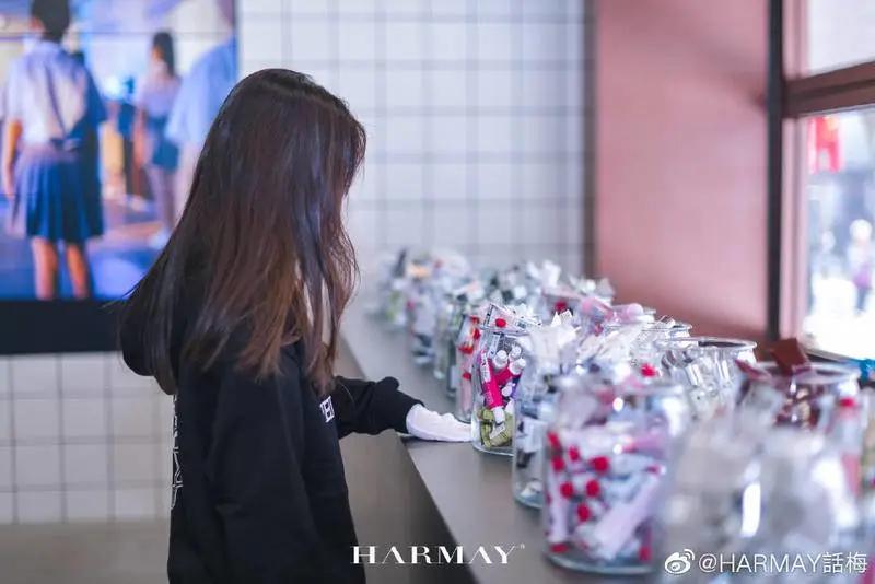 化妆品小样形成一门生意，动了谁的蛋糕？