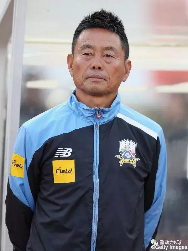 在失去爱人的次日，他选择带领球队继续战斗