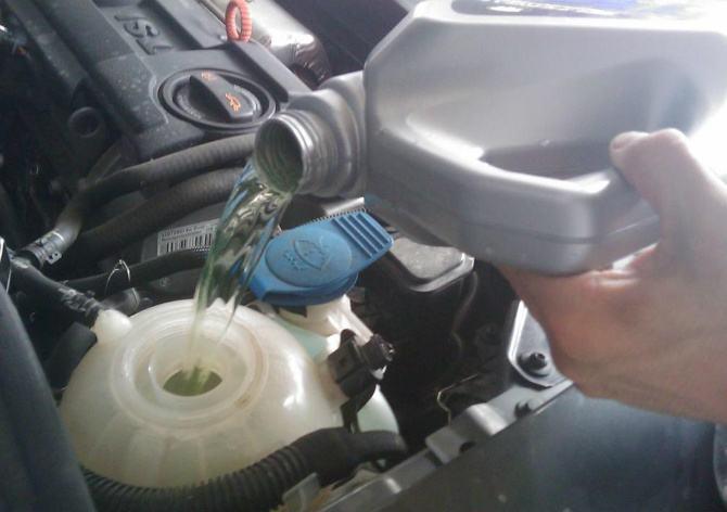 车辆爬坡时水温高是哪里出故障了？怎么办？