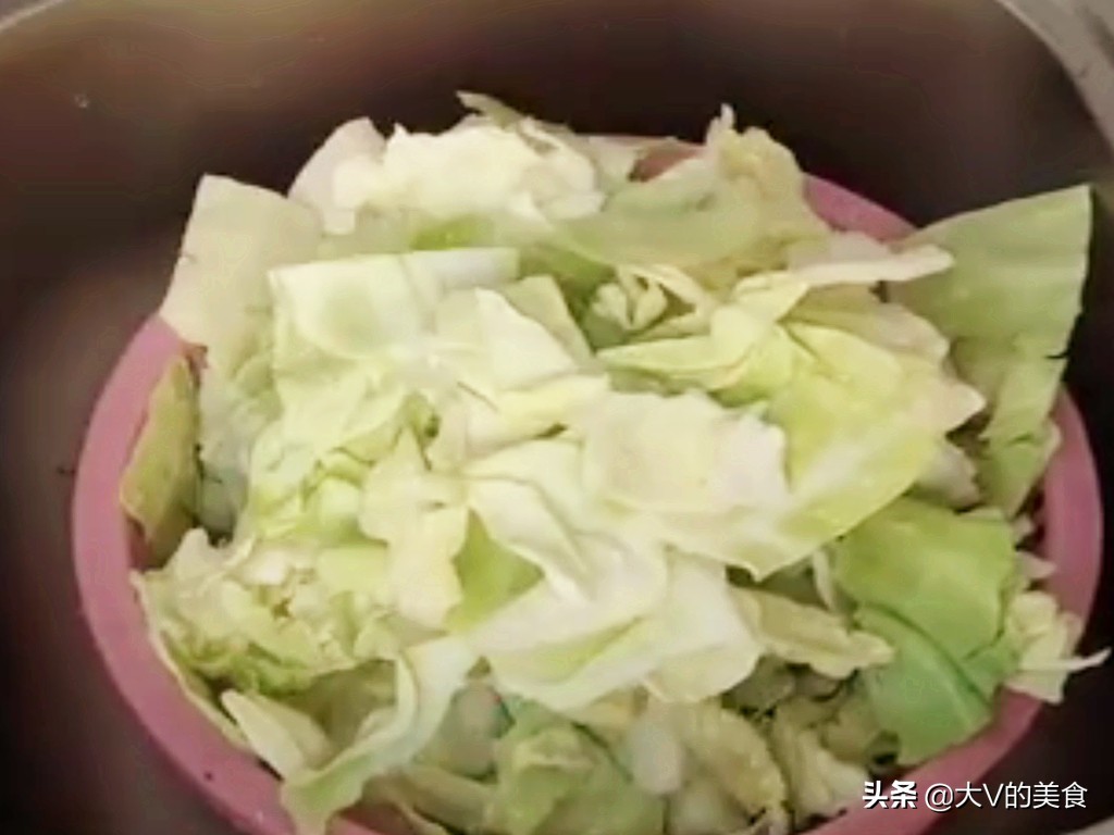 炒包菜要怎么做好吃,炒包菜不入味怎么回事