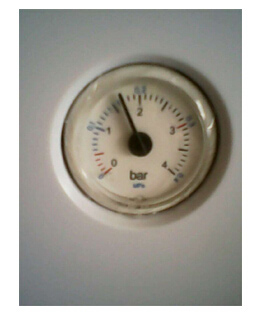 壁挂炉供暖水怎么泄压,壁挂炉供暖注水方法