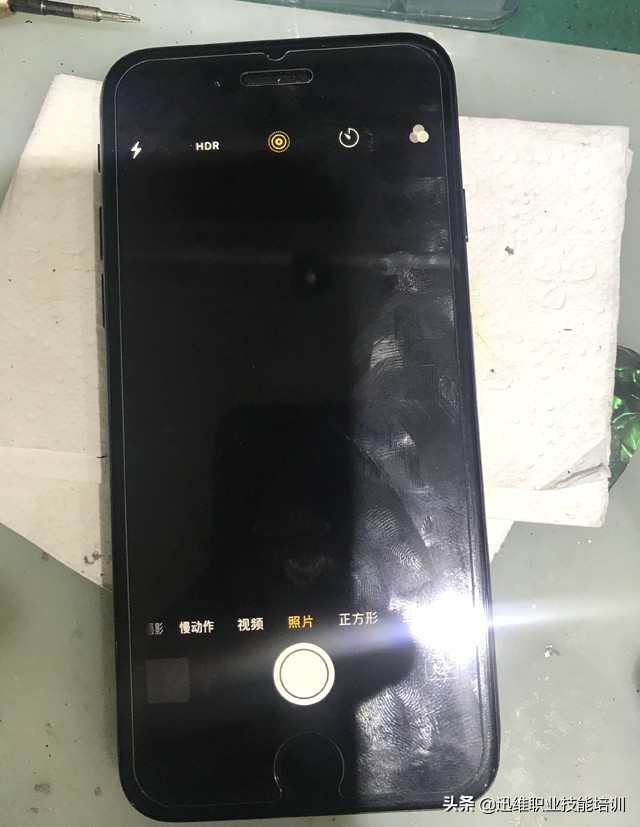 iphone7无基带打不开摄像头,iphone7摄像头坏了还值得修吗