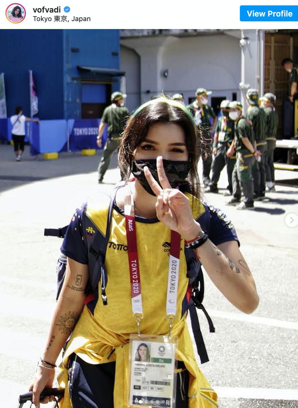 “她的那一箭射在了我的心中!”东京奥运赛场,这位令宅男疯狂的清纯系美女射箭选手,场下却是那么奔放不羁