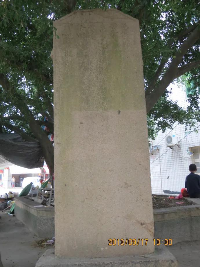 佛潭简介,佛崖石刻