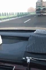 闺蜜生日送蛋糕还是送礼物呢,闺蜜过生日给他送什么零食好呢