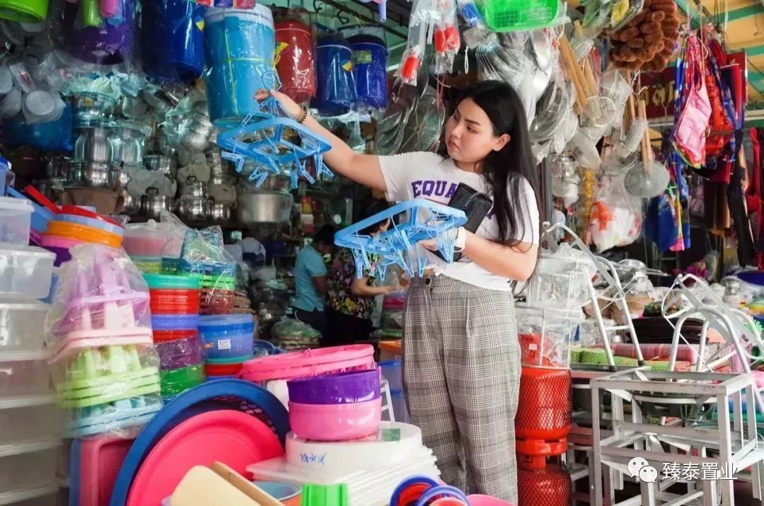 范冰冰蕾哈娜蓝色妆容,范冰冰蕾哈娜