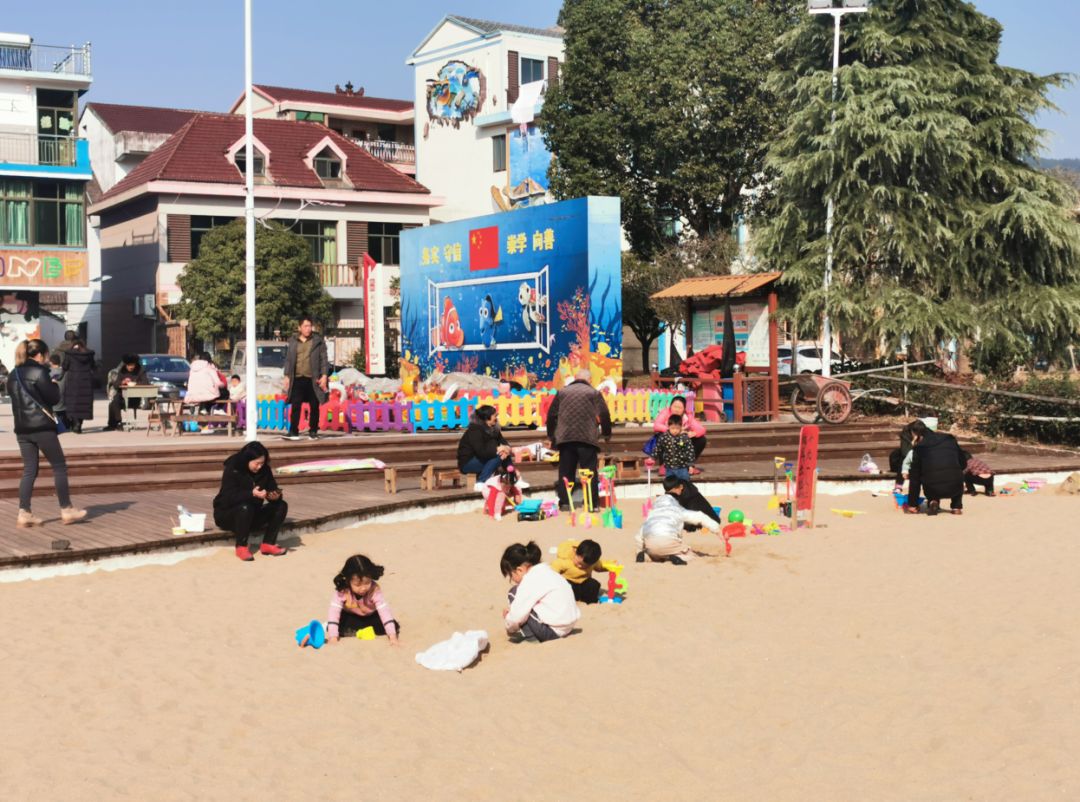 浙江金华迪士尼乐园,迪士尼城堡和迪士尼乐园