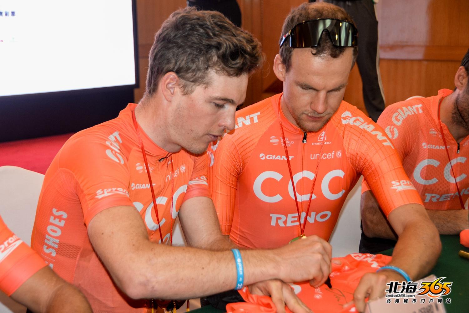 零距离接触环广西明星车手，个个一米八五，人靓身材好（多图）