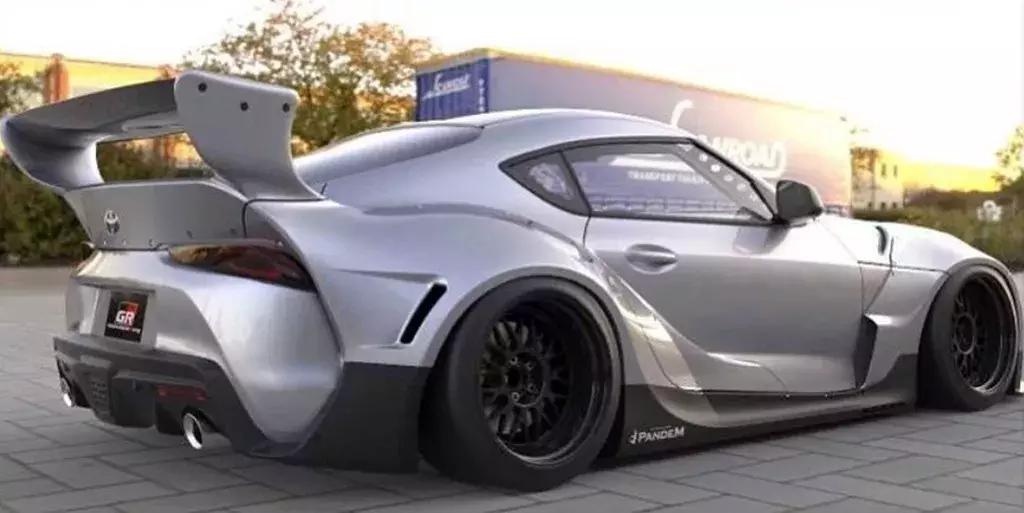 拳打特斯拉脚踢三蹦子,拳打美国脚踢日本