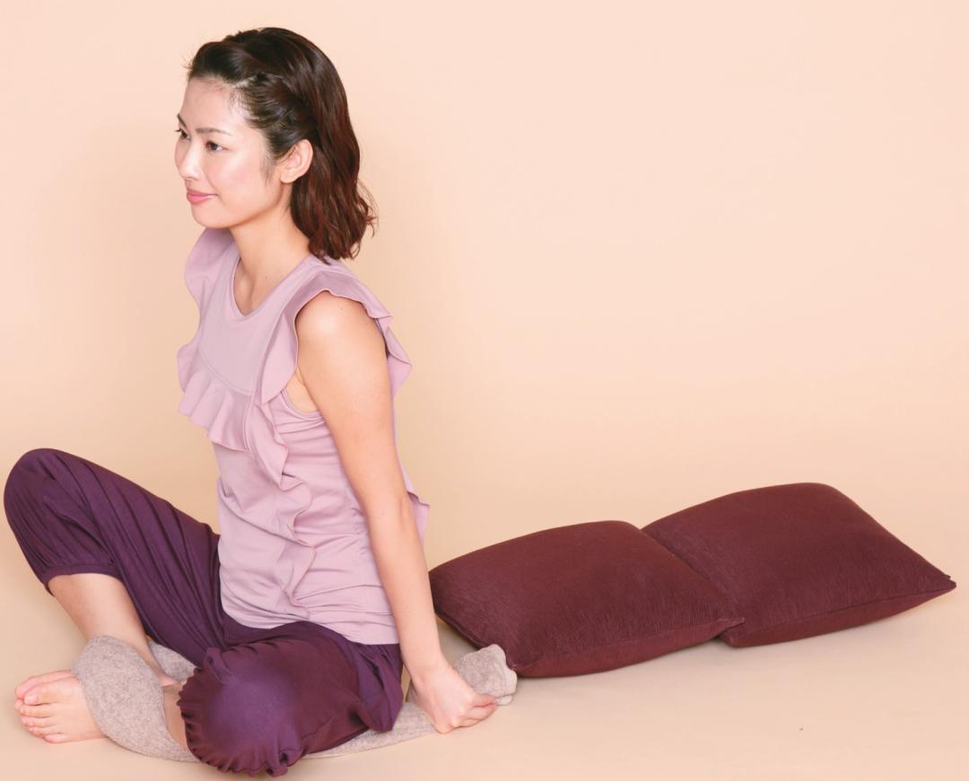 适合更年期女性的瑜伽动作,躺着做的女性更年期瑜伽