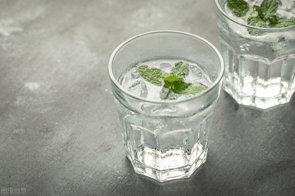 脸上出现蝴蝶斑怎么去掉啊,脸上有两块对称的蝴蝶斑怎么回事