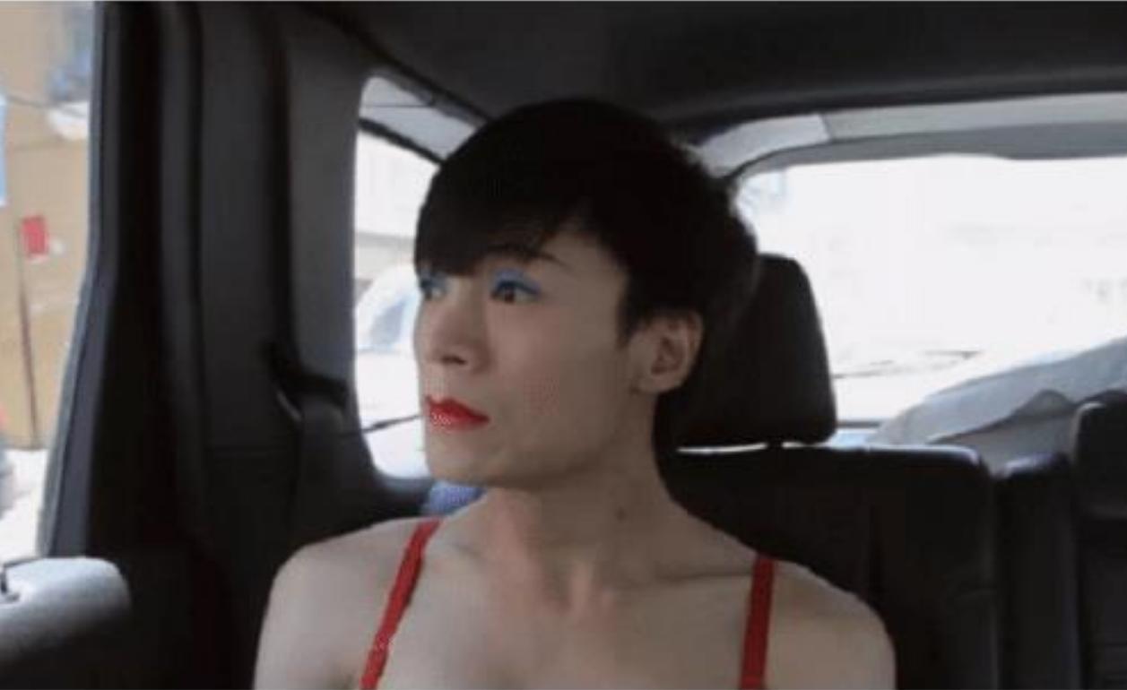 “变性人”李二毛：为生计两变性别，最后出租屋中凄惨离世