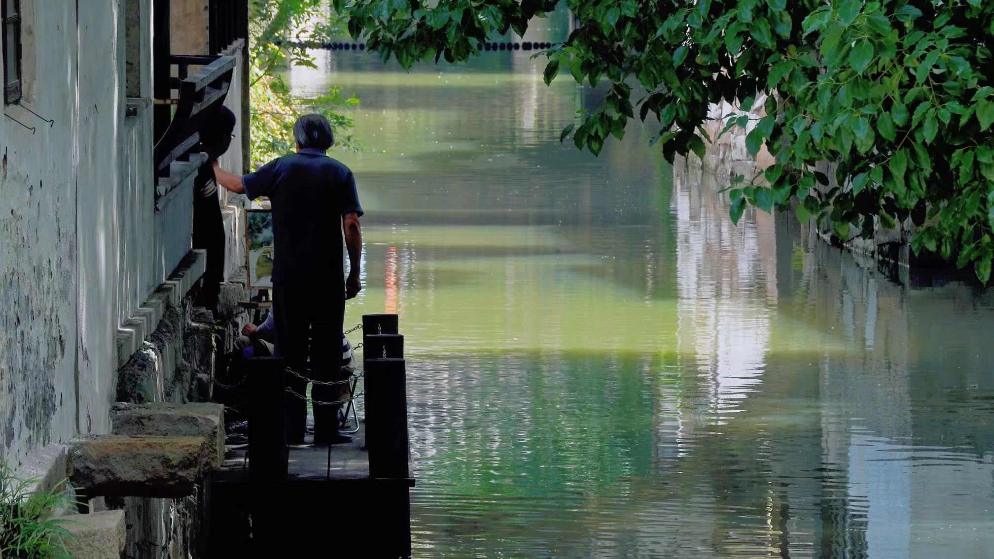 中国夏天最适合避暑城市,夏天热去哪里旅游避暑最好
