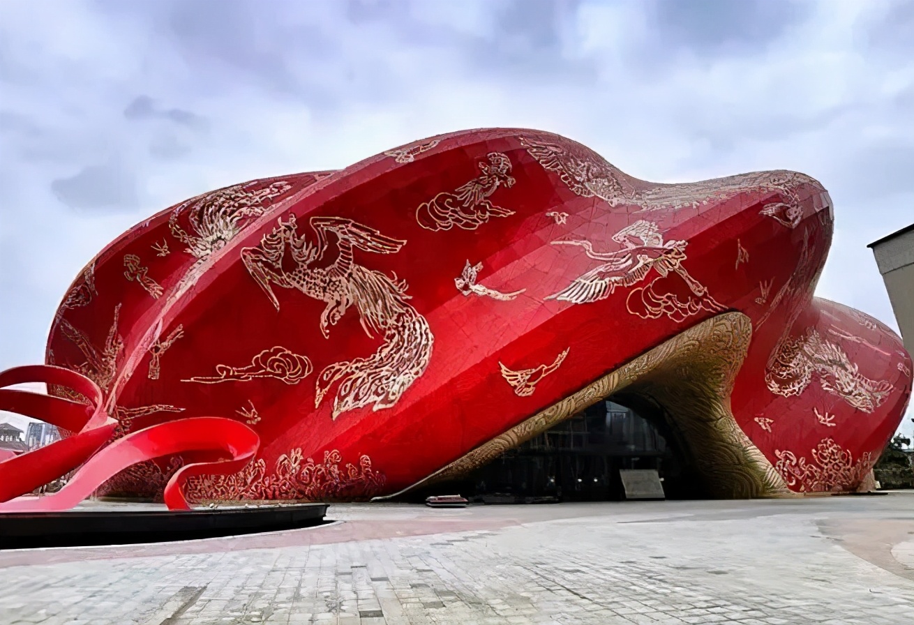 广州恒大新球场建筑,广州恒大被骂