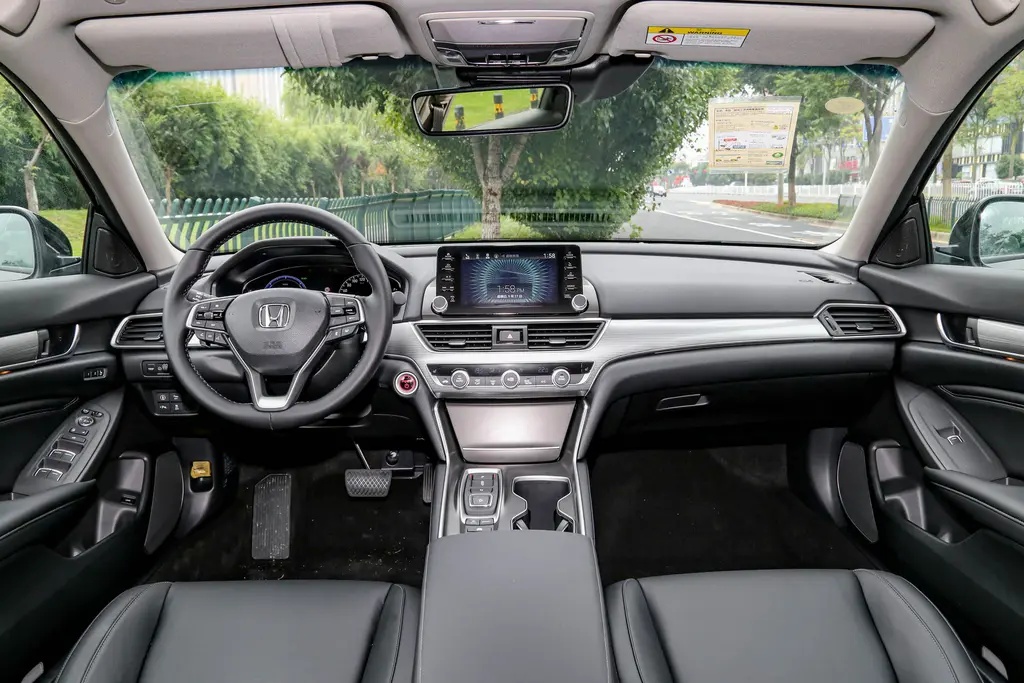 本田雅阁2.0l混动版发动机,销量反而下滑